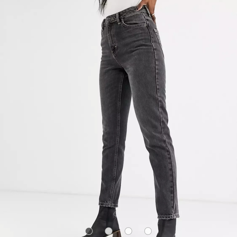 Topshop Mom Jeans - W28